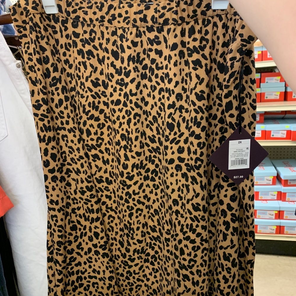 Cheetah Print Skirt - Listed for Mariah 💕